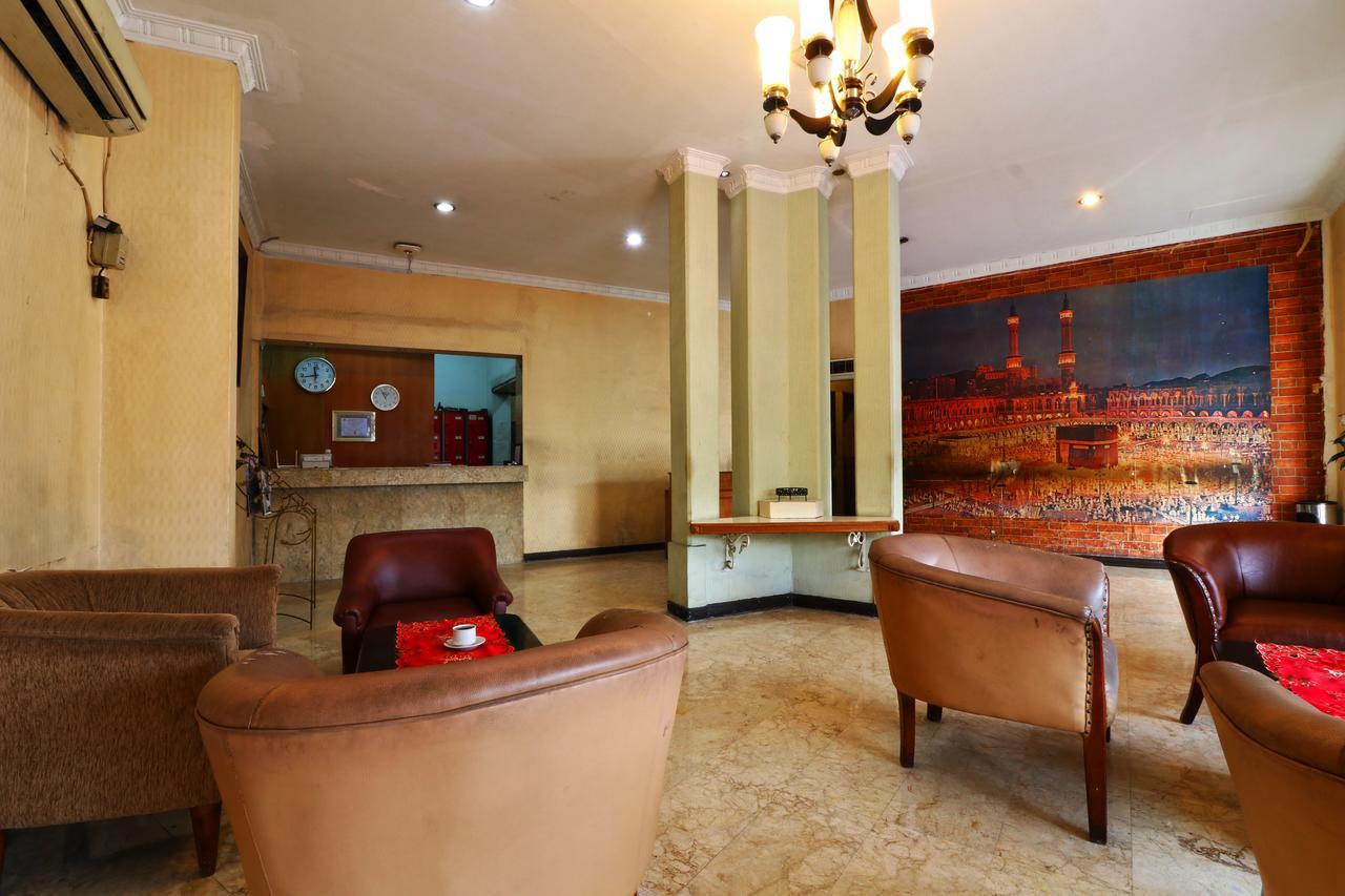 Hotel Sumatera Medan Exterior photo