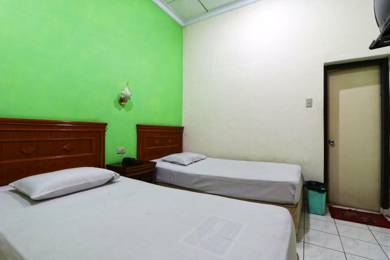 Hotel Sumatera Medan Exterior photo